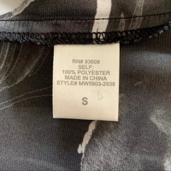 Matty M Black Floral Top size S - Picture 3 of 7